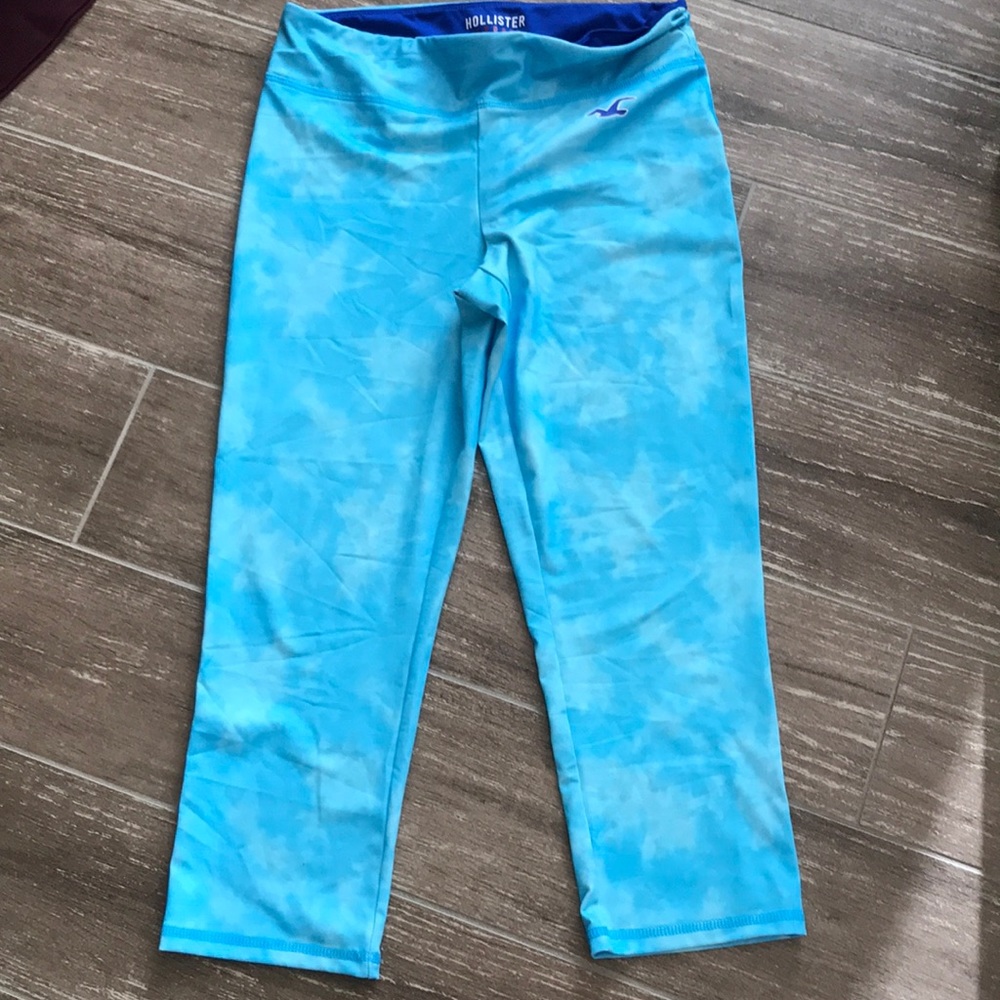 Hollister Sport sky blue tie dye crop leggings